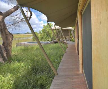 kamer met plunge pool bij Xaranna camp