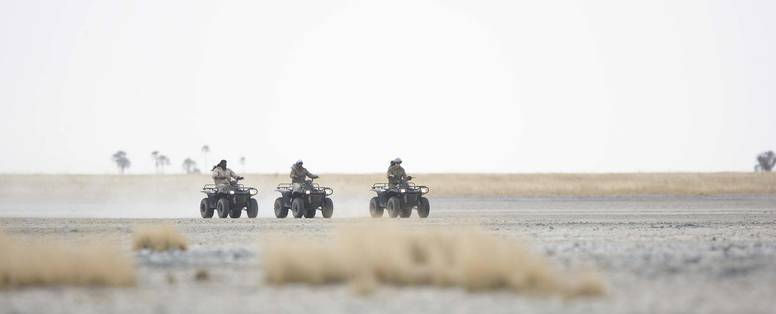 Zoutvlaktes verkennen met quads