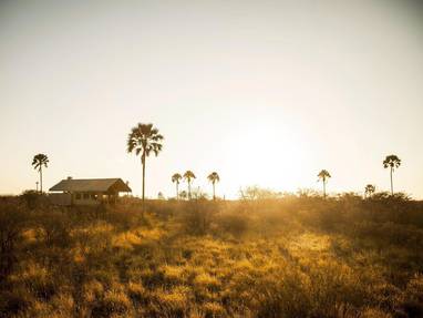 Vooraanzicht Camp Kalahari in Botswana