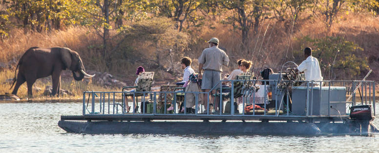watersafari bij Musango Safari Camp in Zimbabwe