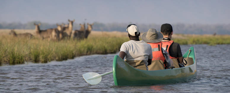 Kanotocht Zambezi bij Nyamatusi Camp, Mana Pools NP in Zimbabwe