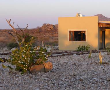 kamers met uitzicht bij Hohenstein lodge in Namibië