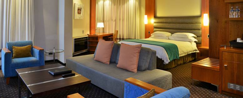 suite bij Premier Hotel O.R. Tambo Airport
