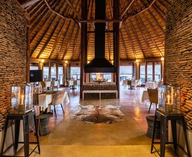 restaurant bij Hoodia Desert Lodge in Namibië