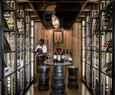 Xigera_Safari_Lodge_Wijn_kelder