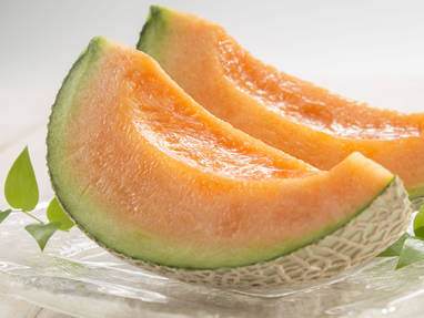 Vers opengesneden meloen uit Hokkaido