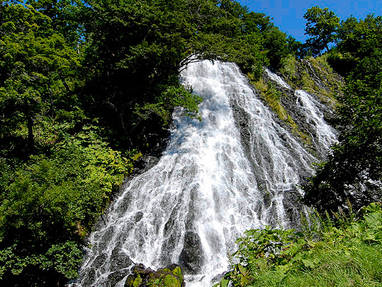 Waterval bij Shiretoko op Hokkaido