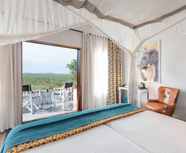kamer met uitzicht bij Etosha Safari Lodge in Namibië
