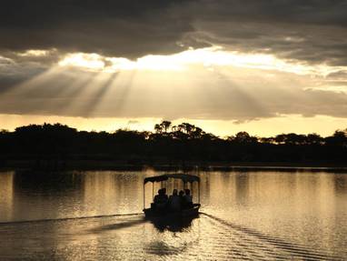 Safari per boot Nzerareka 