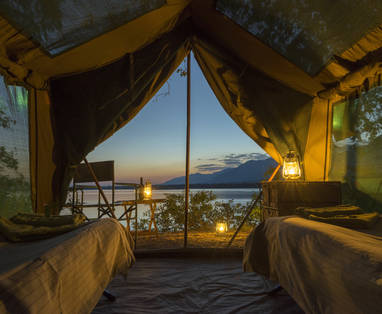 Inrichting tent bij Camp Zambezi in Namibië