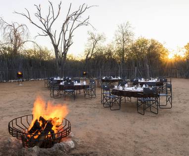 Boma bij Mokuti Etosha Lodge in Namibië