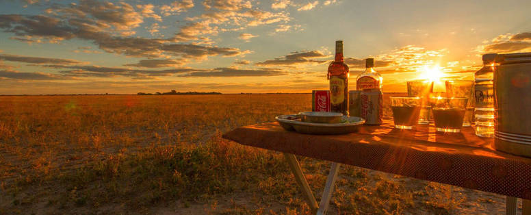 Nxai_Pan_Camp_sundowner