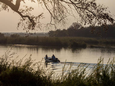 watersafari bij hakusembe river lodge