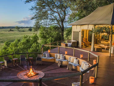 lounge en boma bij Nambwa Tented Lodge in Namibië