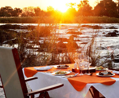 dineren bij popa watervallen bij Divava resort & spa in Namibië