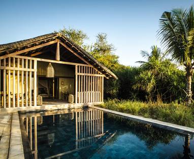 beach pool villa bij Bai San Ho in Vietnam