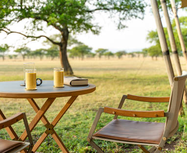 Singita Sabora Tented Camp in de bush dineren