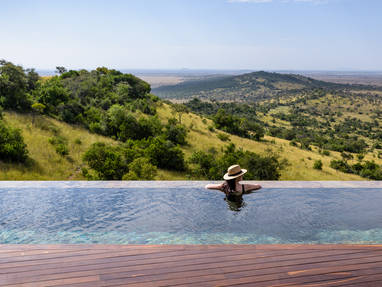 Singita_Sasakwa_Lodge_Hillside_Suite_zwembad_met_uitzicht