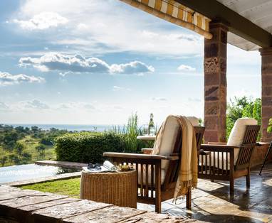 Singita_Sasakwa_Lodge_veranda_chalet