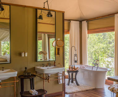 Mwiba_lodge__badkamer