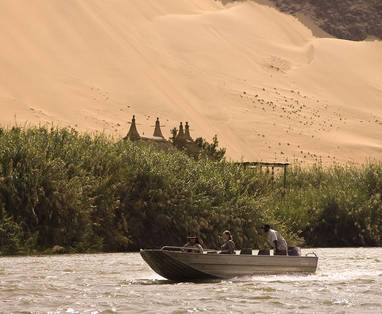 bootsafari bij Serra Cafema in namibië