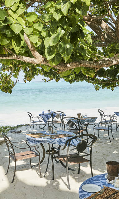 Breezes Beach Club & Spa Breakerbar op het strand 