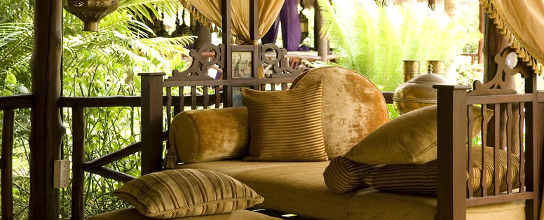 Breezes Beach Club & Spa Lounge