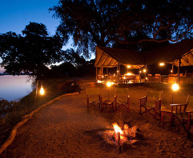 Old Mondoro kampvuur