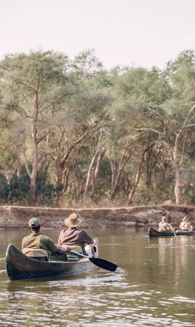 kanosafari op de zambezi