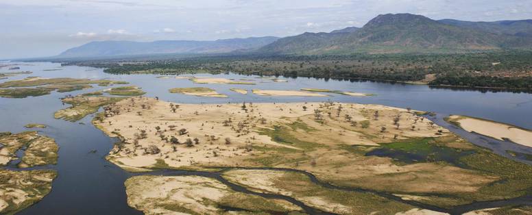 landschap lower zambezi bij Sausage Tree Camp in Zambia