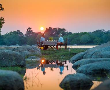 Kaingu_Safari_Lodge_dineren_2