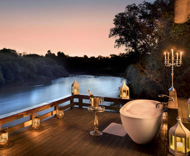 Privé terras bij Island lodge in Zambia