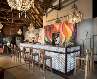 River lodge bar bij royal chundu in zambia