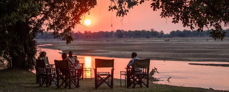 zonsondergang bij tafika camp