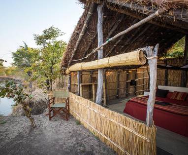 Mwaleshi-Campchalet-entrance