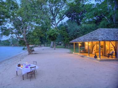 strand bij Rubondo Island Camp in Tanzania
