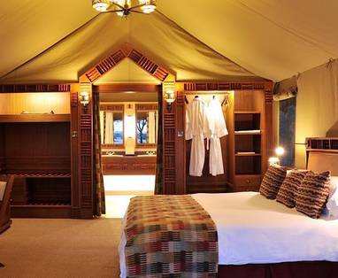 suite bij sweetwaters serena camp in kenia