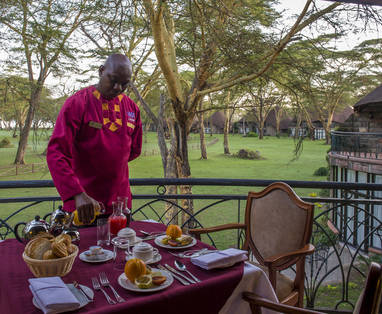 ontbijt bij lake naivasha sopa resort in kenia