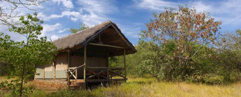 Kirurumu__tent_omgeving