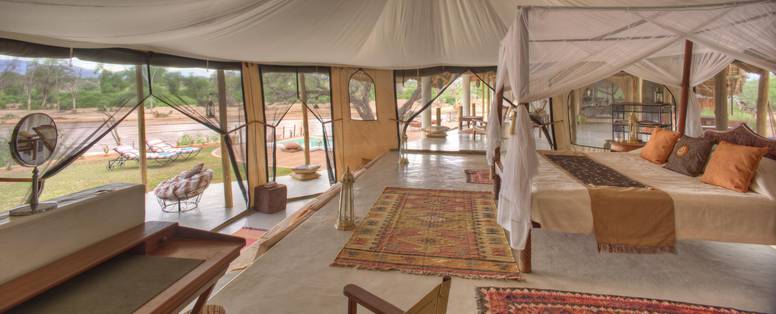 familie tent bij Sasaab in Kenia