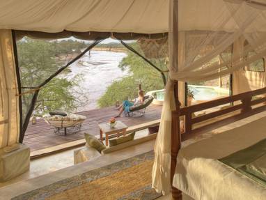 tent interieur bij sasaab in kenia