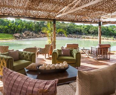 Eden_The_Deck_uitzicht_over_het_meer