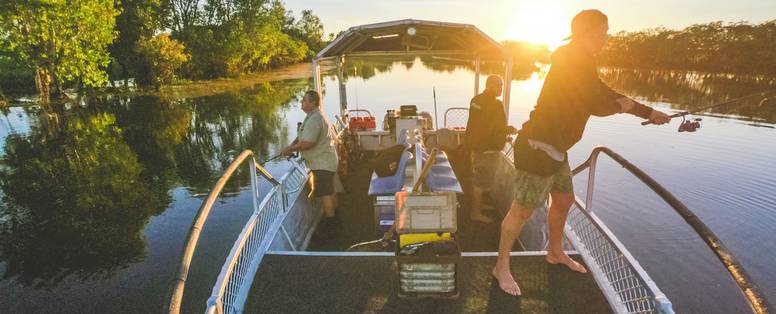 Vissen in Yellow Water vanaf Cooinda Lodge in Australië