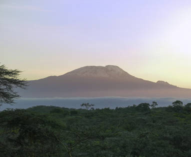 Kilimanjaro bij Hatari Lodge in Tanzania