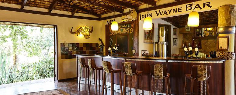 John Wayne Bar bij Hatari Lodge in Tanzania
