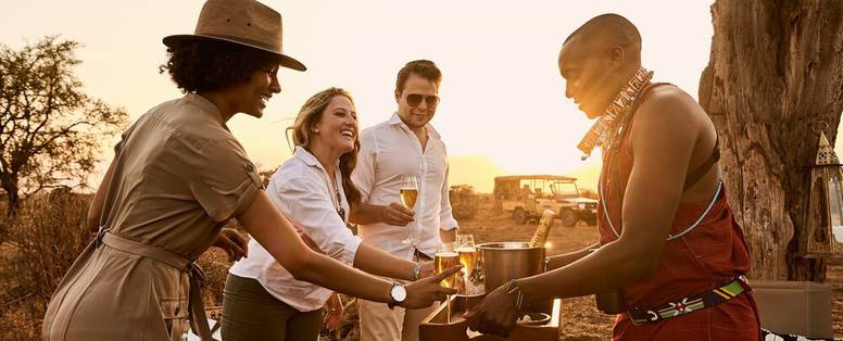 Sundowners bij Tawi Lodge in Kenia