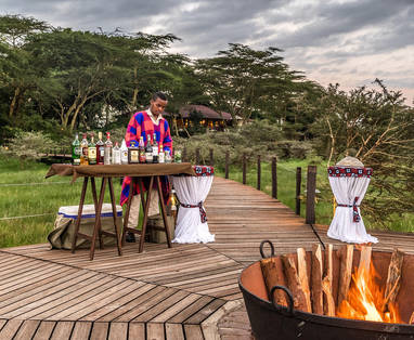 Sun_Downer_Cocktails_on_Hatari_Walkway