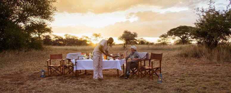 Sundowner bij Swala Camp in Tarangire, Tanzania
