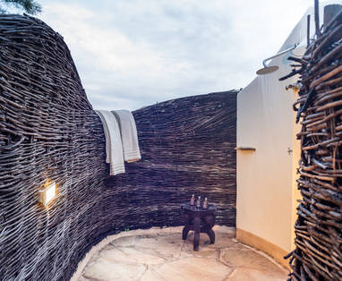137241_Sanctuary_Swala_Guest_Room_Outdoor_Shower