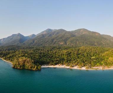 Luchtfoto Mahale Mountains NP greystoke mahale
